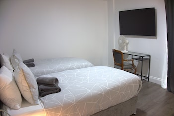 abbey point hotel