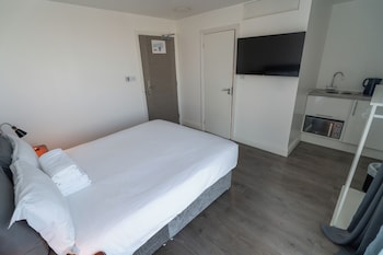 abbey point hotel