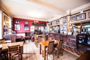 Oyo The Green Man Pub And Hotel,Harrow On The Hill>>Greater London,3 star