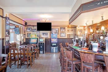 oyo the green man pub and hotel