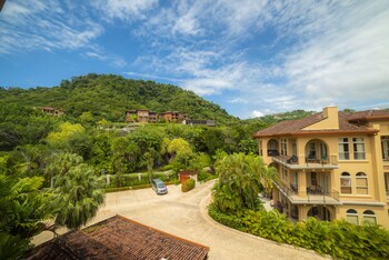 los suenos bella vista 2b pool view