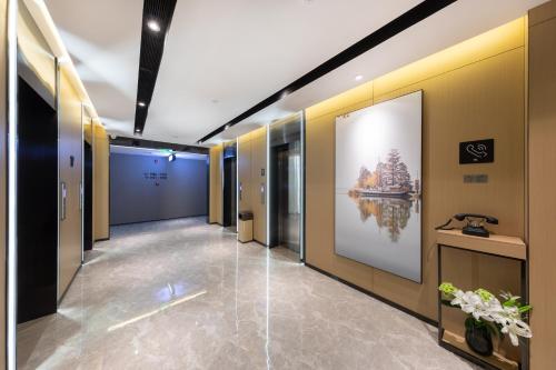 atour hotel wuhan jinyin lake