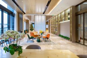 atour hotel wuhan jinyin lake