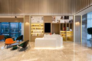 atour hotel wuhan jinyin lake