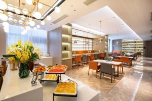 atour hotel wuhan jinyin lake