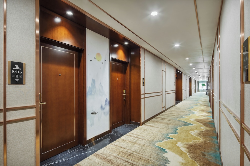 rose garden international hotel