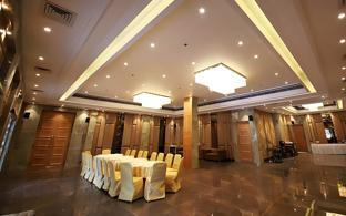 Lemonade Hotel,Bakhtpura,3 star