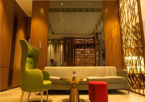 borrman hotel zhanjiang wuchuan
