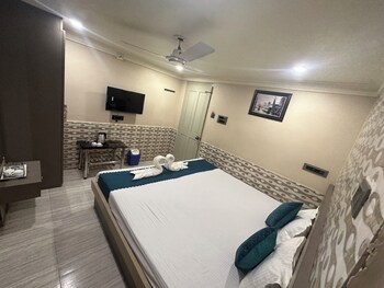 hotel vinayak