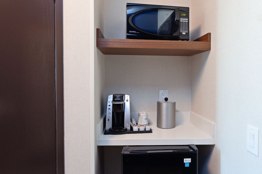 holiday inn express los angeles airport by ihg