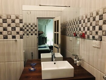 villa shanthi
