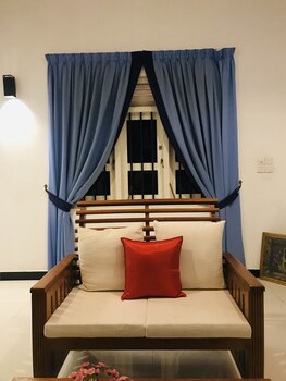 Villa Shanthi,,2.5 star