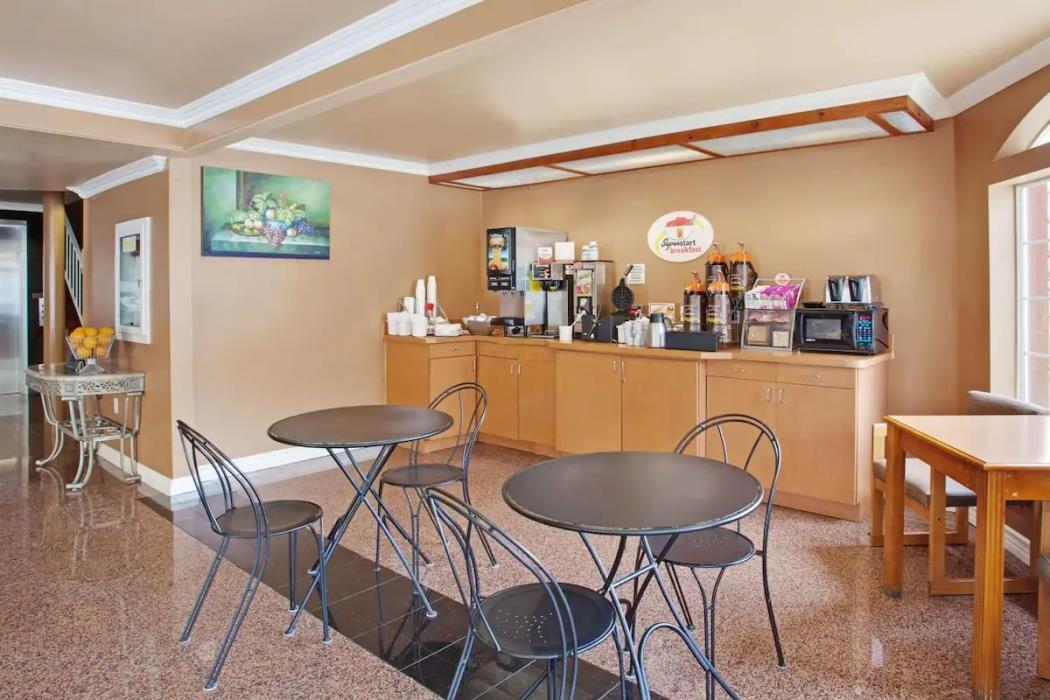 super 8 by wyndham los angeles downtown