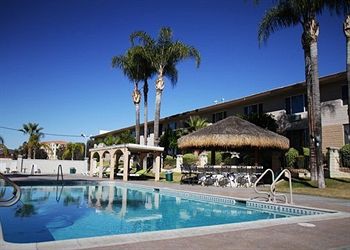 econo lodge lake elsinore casino