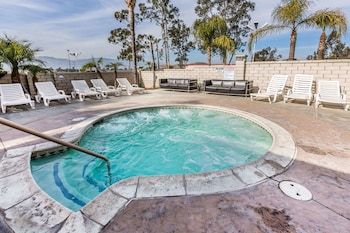 Econo Lodge Lake Elsinore Casino,Hemet>>Canyon Lake,2 star