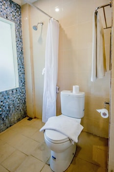 nomad hub canggu bali