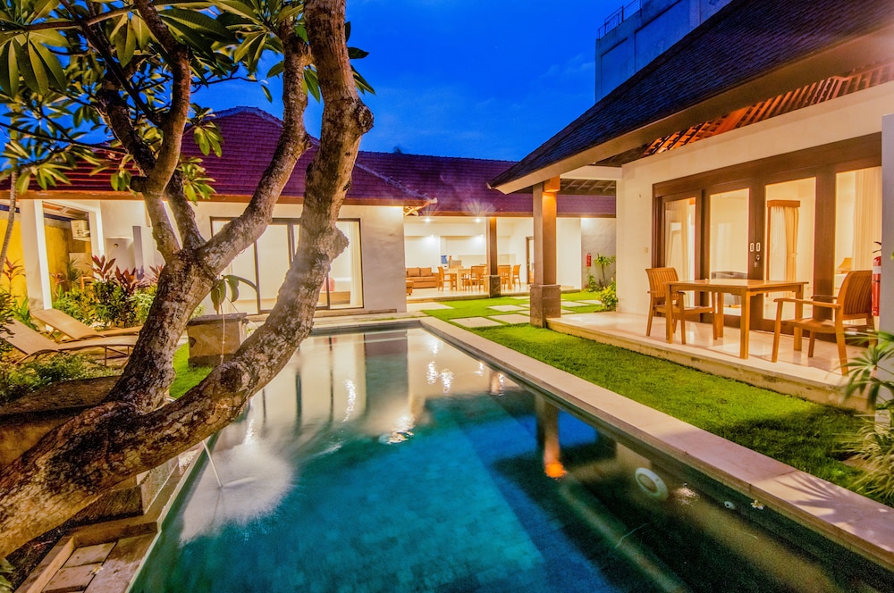 nomad hub canggu bali