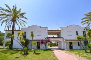 Marina Torre Navarrese Resort,Lotzorai>>Arbatax,3 star