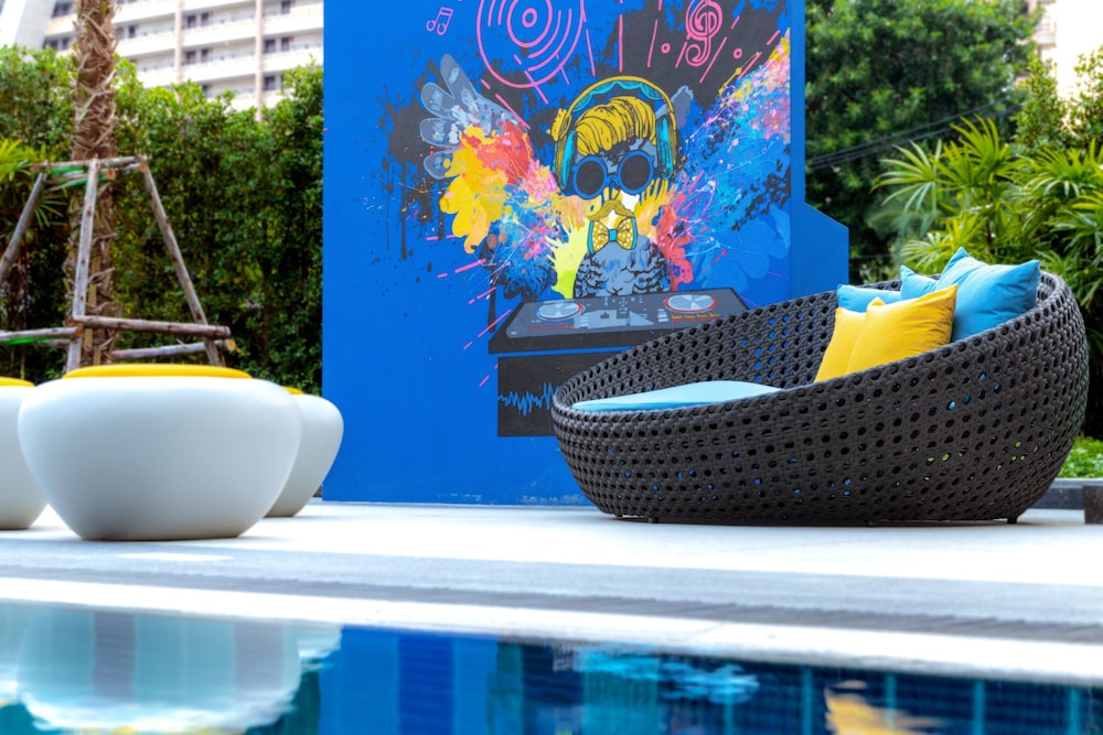 cosi pattaya naklua beach