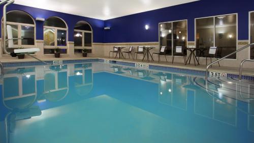 holiday inn express and suites allentown west by ihg