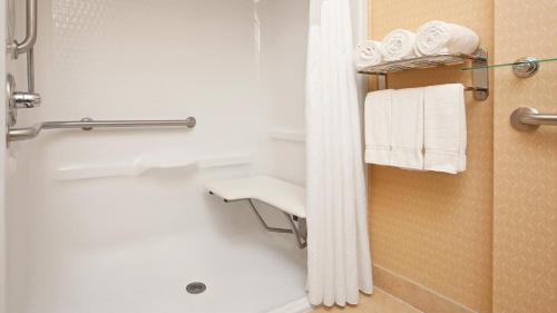 holiday inn express and suites allentown west by ihg