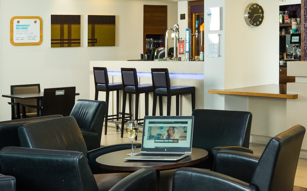 holiday inn express lincoln city centre by ihg