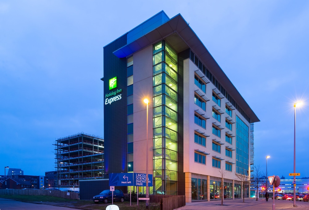 holiday inn express lincoln city centre by ihg