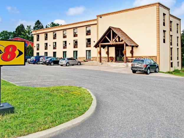 Red Maple Inn And Suites