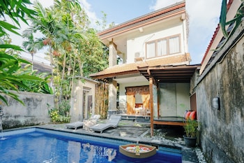 sebudjan grand aurora ubud