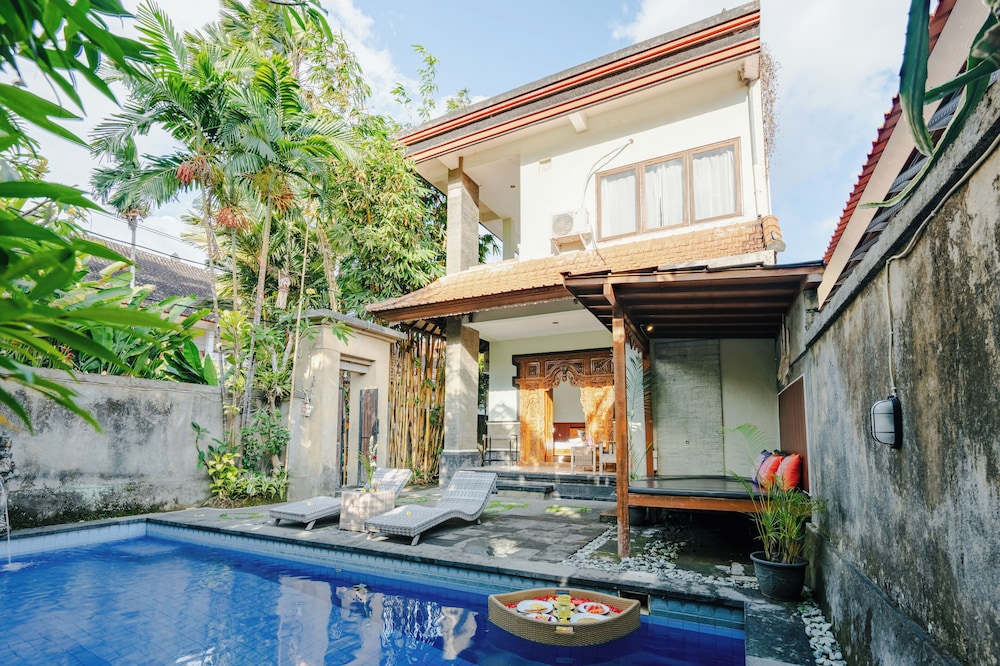 sebudjan grand aurora ubud