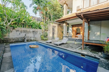 sebudjan grand aurora ubud