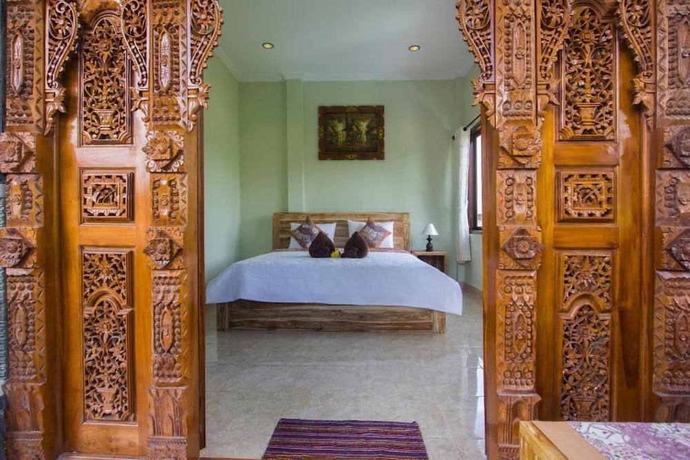 sebudjan grand aurora ubud