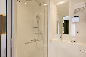 hotel eiffel turenne