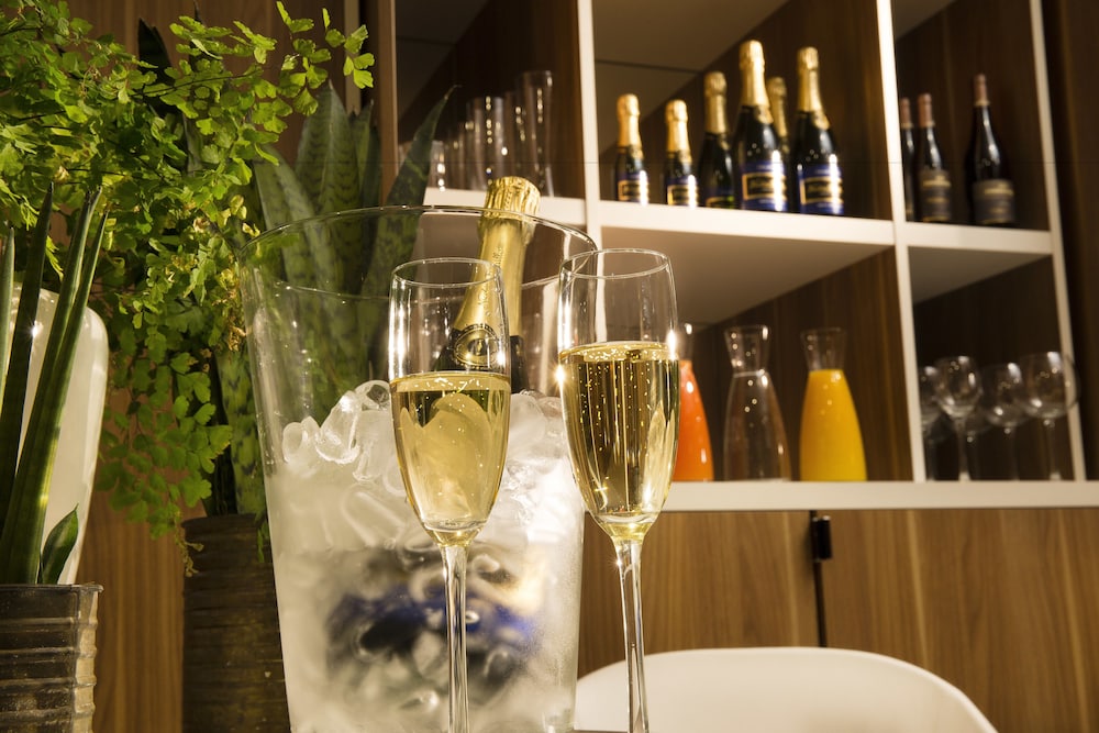 hotel eiffel turenne