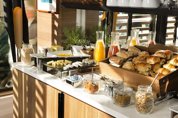 hotel eiffel turenne