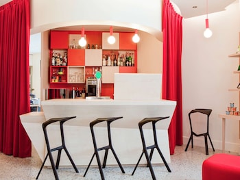 ibis styles paris mairie de montreuil