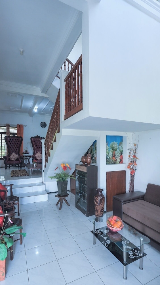 villa malang marry ind puncak buring