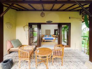 ubud shanti rice field house by supala