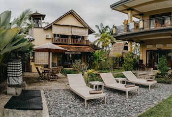 ubud shanti rice field house by supala