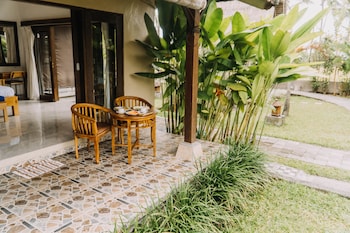 ubud shanti rice field house by supala
