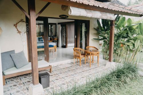 ubud shanti rice field house by supala