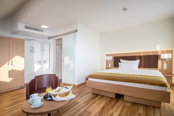 hotel and restaurant goldener pflug