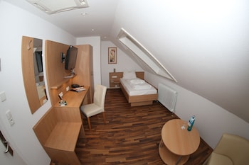 hotel and restaurant goldener pflug