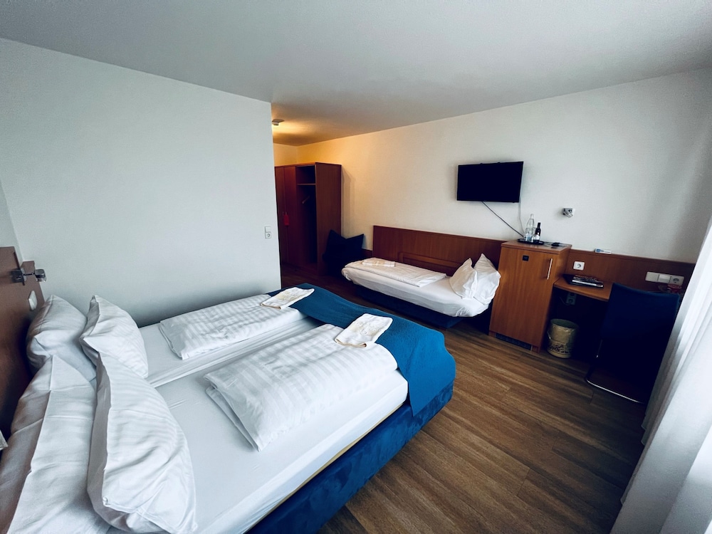 hotel and restaurant goldener pflug