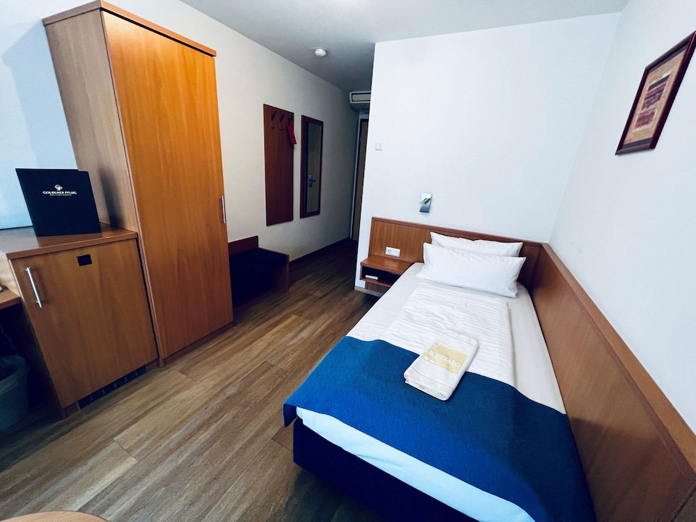 hotel and restaurant goldener pflug