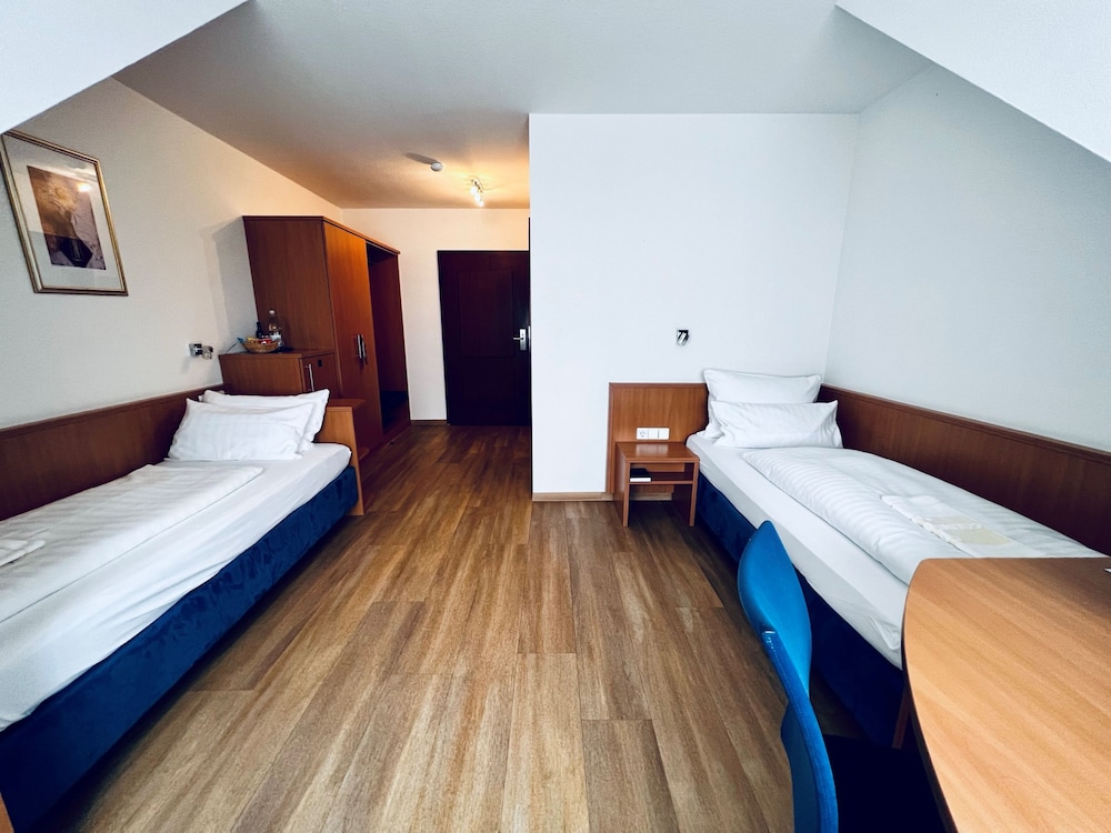 hotel and restaurant goldener pflug