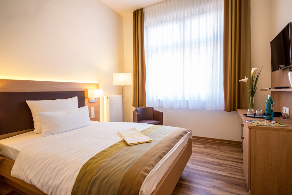 hotel and restaurant goldener pflug