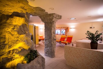 hotel and restaurant goldener pflug