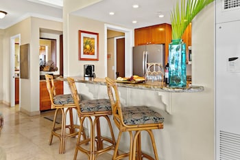 the whaler resort kaanapali beach