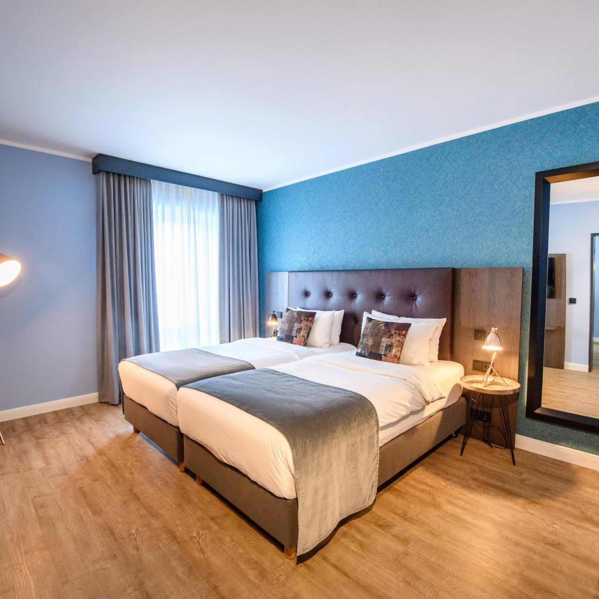 holiday inn luebeck